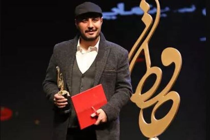 | جواد عزتی در جشن حافظ: دستم را ول کنید!