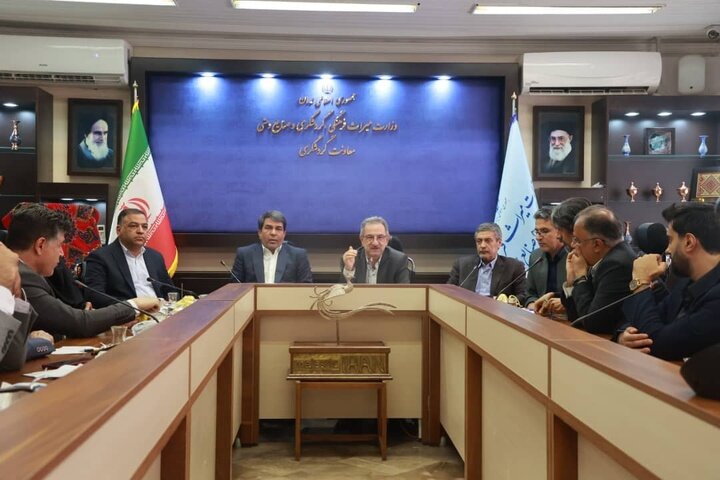 اگر بومگردیها درست تبلیغ شوند خارجیهای زیادی به ایران سفر میکنند