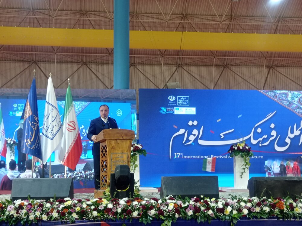 وزیر میراث فرهنگی: تخلیه روستاها تهدید فرهنگی است