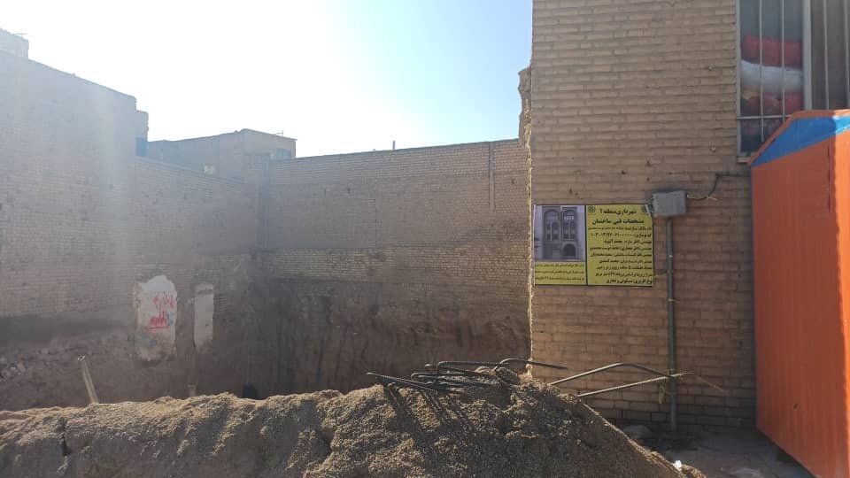 تعرض به برج تاریخی با استعلام قانونی!