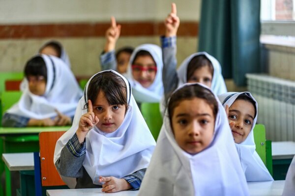 عزل ۱۸ مدیر مدرسه در تهران/ علت چه بود؟