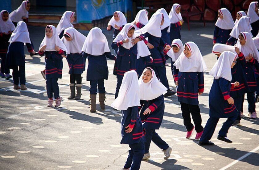 مجموع تعطیلیها و آموزش غیرحضوری دانشآموزان تهرانی امسال چقدر بود؟