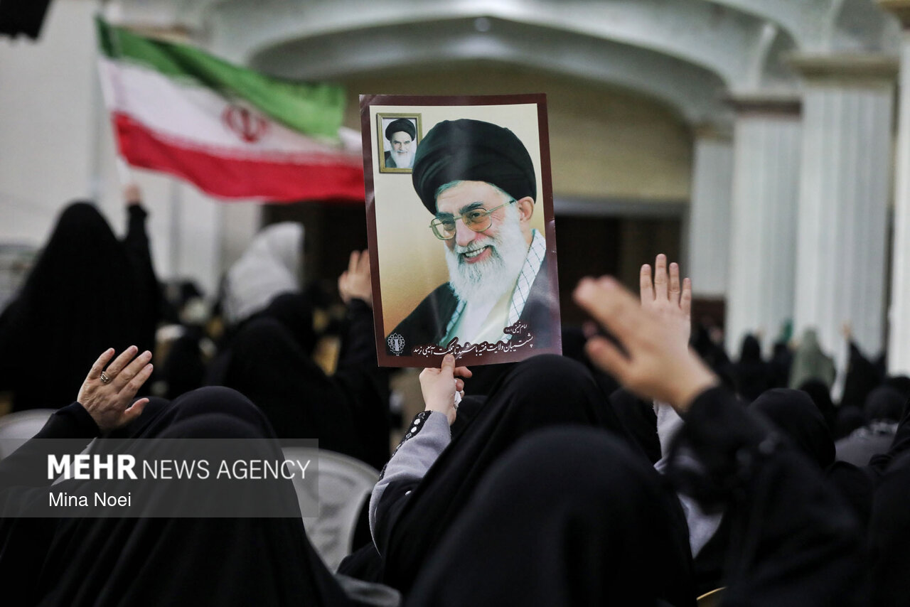 امروز واژهها توان بیان اندوهی را که بر دلها سنگینی میکند ندارند