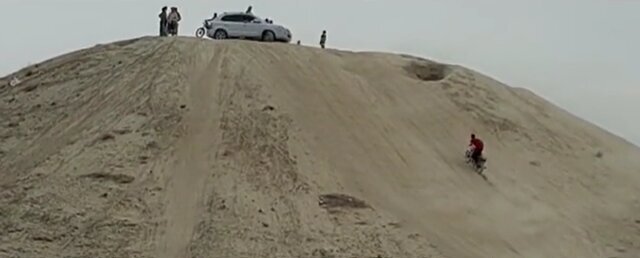 موتورسواری روی یک تپه ۳ هزار ساله در البرز