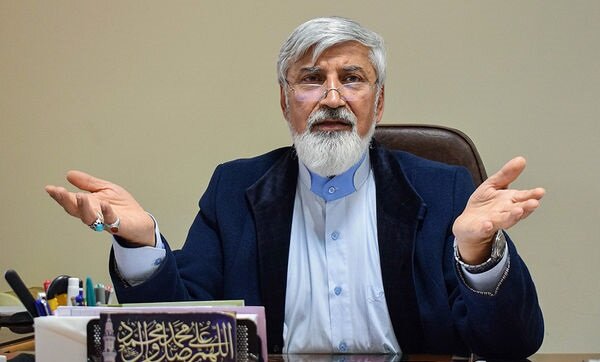 حمله به ظریف همزمان با مذاکرات ایران و آمریکا/ وقتی تایید رهبری برای مذاکرات وجود دارد یعنی حرف تندروها درست نیست