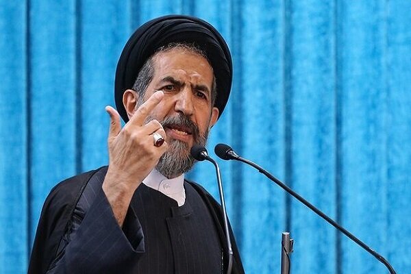 توصیه مهم به عراقچی در آستانه دور سوم مذاکرات ایران و آمریکا/ این امام جمعه حامی مذاکرات شد