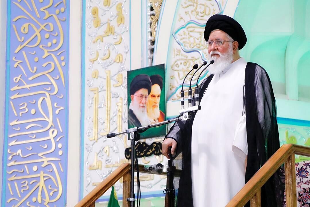 علمالهدی: اگر دشمن، ایمان را از نسل جوان بگیرد، مردم دیگر پشتیبان نظام دینی نیستند/ اگر ایمان مردم را بگیرند، دیگر چیزی از پشتوانه نظام نمیماند