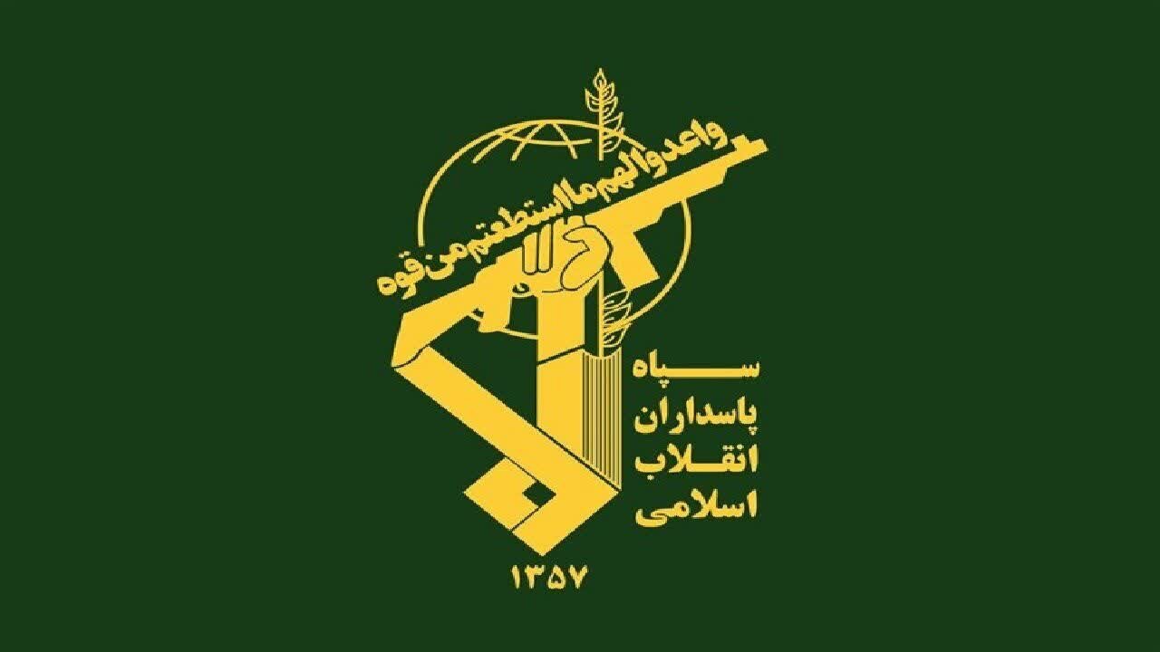 بیانیه سازمان اطلاعات سپاه در باره اغتشاشات: تا استقرار کامل امنیت، کنار ملت ایستادهایم