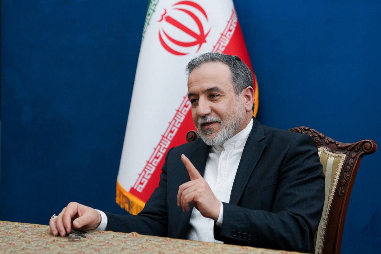 عراقچی: وزارت خارجه از تمام ظرفیت خود برای خدمت به زائران اربعین استفاده میکند