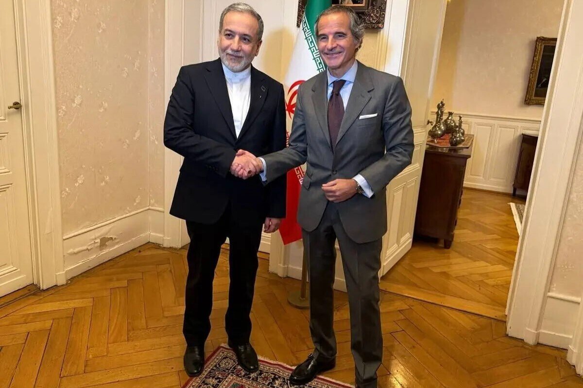 پیام گروسی پس از دیدار با عراقچی/ عکس