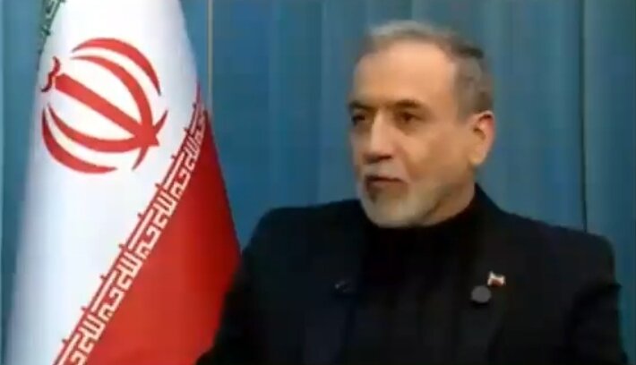 عراقچی: برادران همسایه ایران متجاوزان خارجی را اخراج کنند