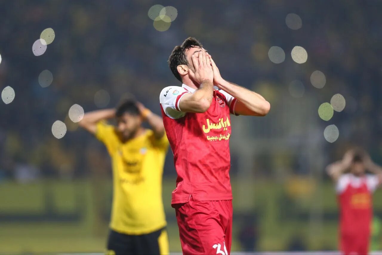 بازیکن محبوب پرسپولیسی ها در راه سپاهان | توافق انجام شد