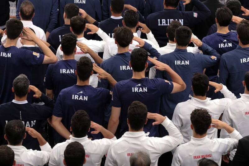 هشتگ «لبیک یا خامنهای» داغ شد
