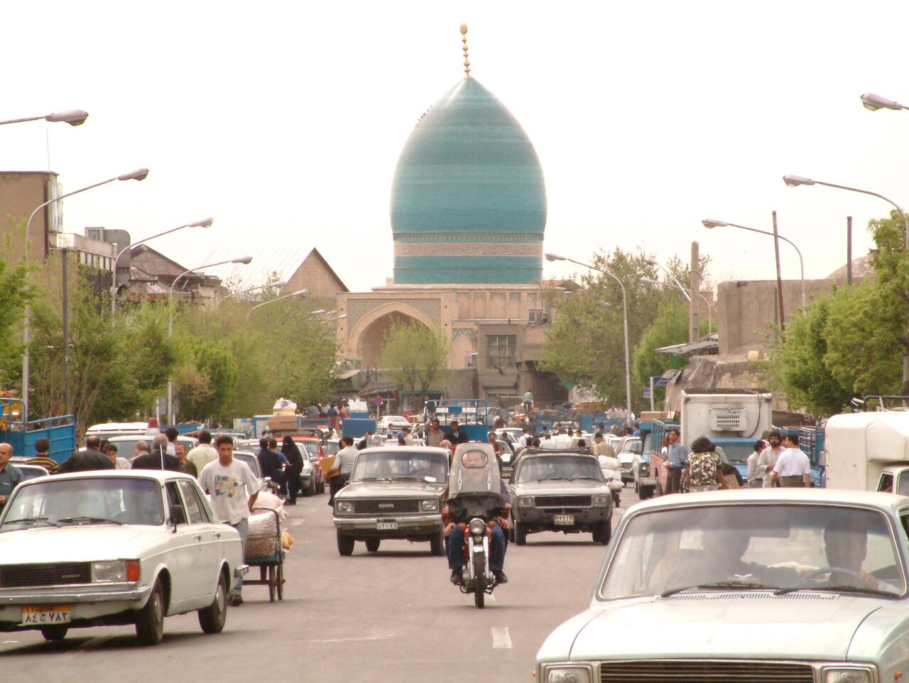 زیارت و سیاحت در قلب تهران
