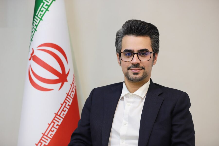 رونمایی از نخستین گواهی سپرده خودرو در بازار سرمایه/ معاملات گواهی سپرده خودروی کی.ام.سی T۹ بهزودی در بورس کالا آغاز خواهد شد/گواهی سپرده خودرو براساس تولیدات موجود در کارخانه خودروسازها منتشر میشود