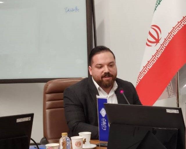 ادغام بانک آینده در بانک ملی سبب بازگشت نظم به نظام بانکی میشود