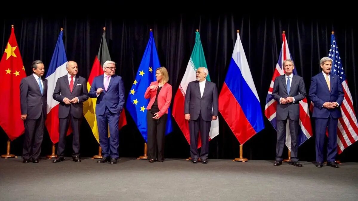 | سخنان کمتر شنیدهشده ظریف در پنجمین سالگرد امضای برجام در جمع دیپلماتهای وزارت خارجه