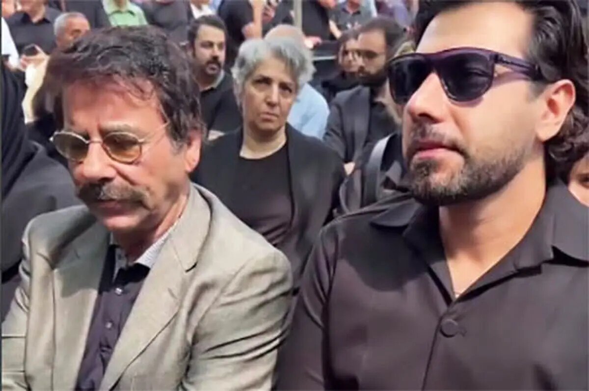| علیرضا افتخاری در مراسم تشییع زندهیاد ایرج