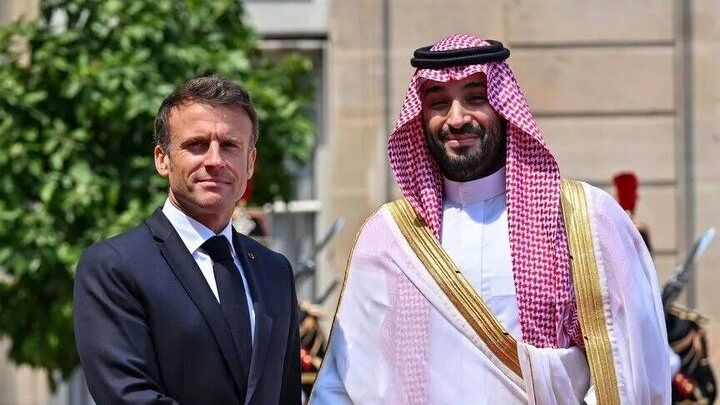 بن سلمان و ماکرون درباره وضعیت آبراههای حیاتی منطقه رایزنی کردند