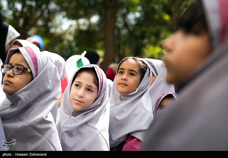 «زنگ مهر» به صدا درآمد؛ ۱۶.۵ میلیون دانشآموز راهی مدارس شدند