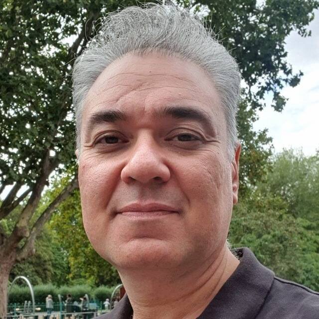 چگونه امپراتوری «کمیابی و انحصار» در برابر درخشش شیشهای آزمایشگاهها به چالش کشیده شد