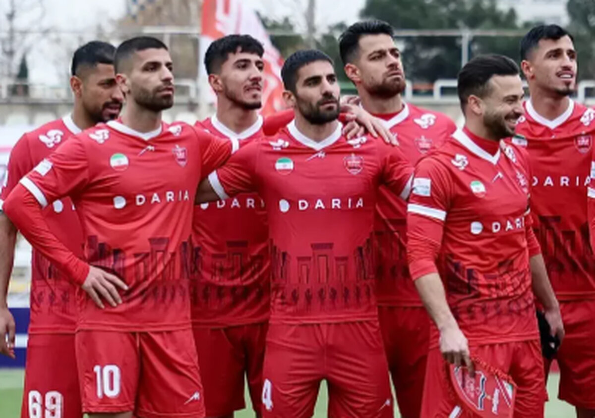 آشتیکنون در اردوی تیم ملی