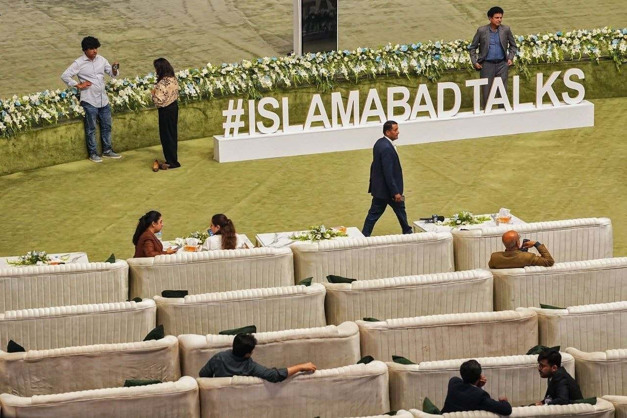 کسانی که از شکست مذاکرات اسلام آباد خوشحالند، مدافع از بین رفتن زیرساختهای کشور در قالب جنگ بعدی هستند؟