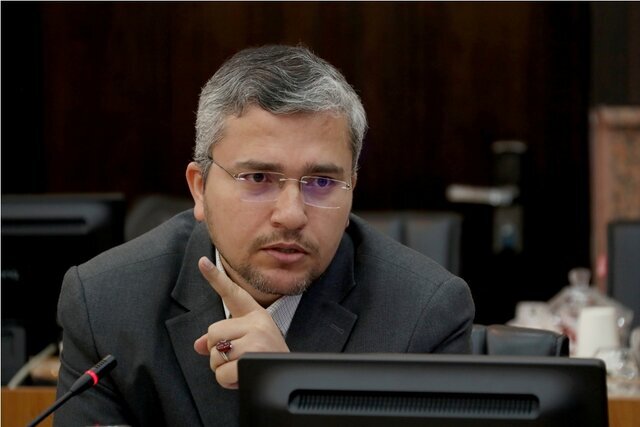 انتقاد سخنگوی کمیسیون امنیت از مدافعان مذاکره: چرا خطوط قرمز رهبری در بندهای تفاهم رعایت نشده؟/ مدافعین تفاهم از رهبری هزینه نکنند