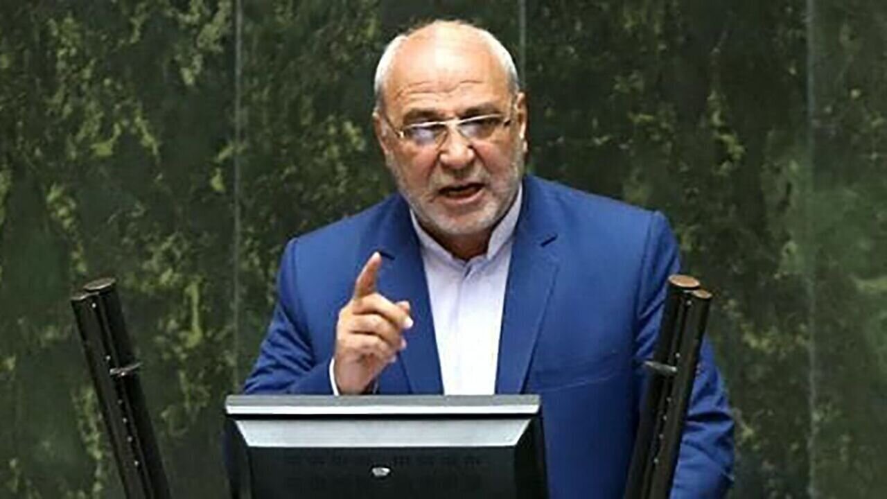 انتقاد شدید نماینده مجلس از برنامه اقتصادی پزشکیان/حاجی دلیگانی: حدود ۴۵ جلسه علنی عقب هستیم!