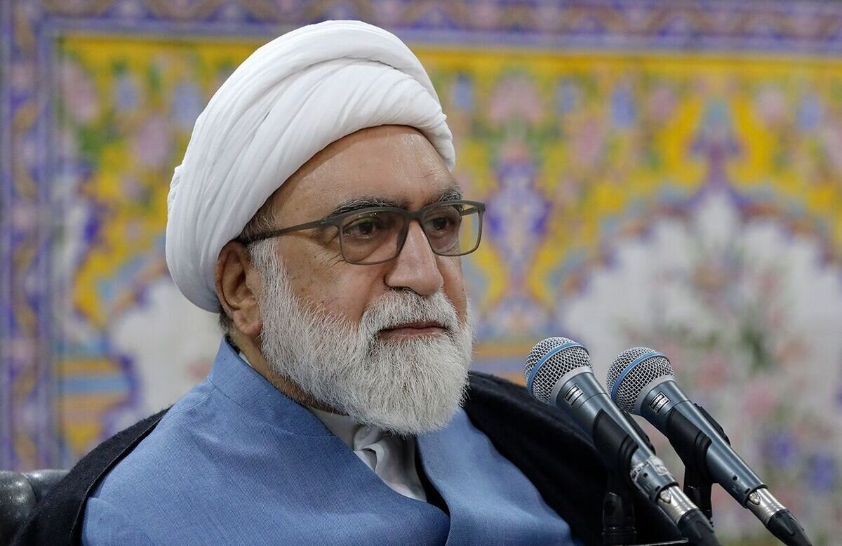 روایت آیتالله مروی از آخرین زیارت رهبر شهید در حرم امام رضا(ع)