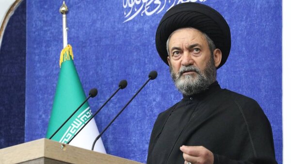 امام جمعه اردبیل: در 160 روز جنگ، 2میلیارد بشکه نفت از جهان حذف شد/بحران اقتصادی محبوبیت ترامپ را پایین آورد؛ او نمیتواند به محاصره دریایی ادامه دهد