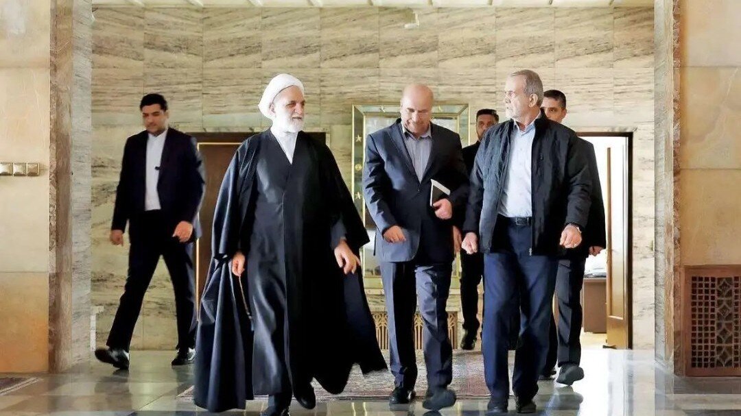 آیت الله ایازی: انقلاب را نمیتوان با فحاشی، هتک حرمت، تهمت و تندروی تعریف و حفظ کرد/ تندروها اساساً در چارچوب نظام نبوده و نیستند