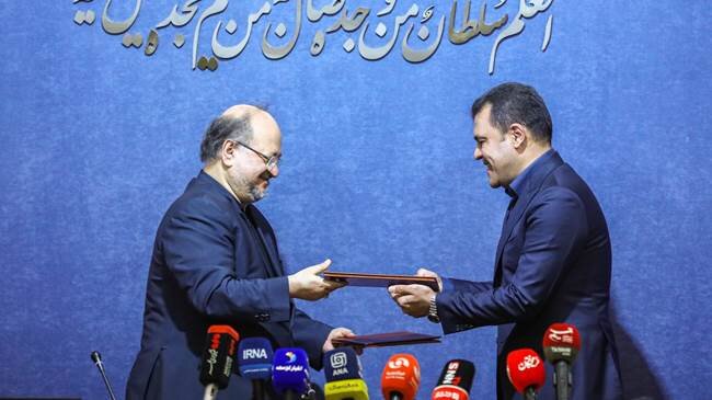 همکاری معاونت علمی و هلدینگ خلیج فارس برای بازسازی فناورانه مجتمعهای پتروشیمی آسیبدیده