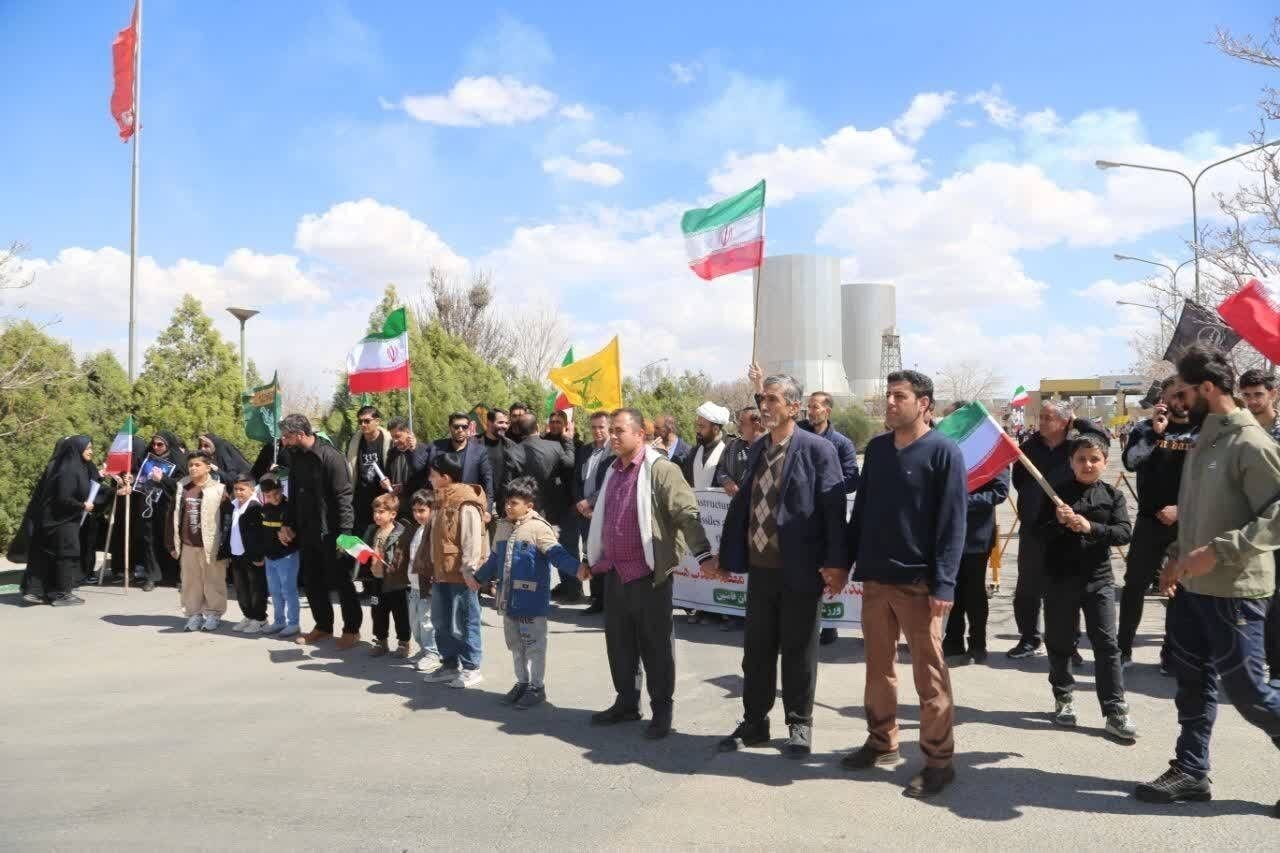 زنجیره ادامهدار اتحاد | تشکیل زنجیره های انسانی جوانان استمرار دارد