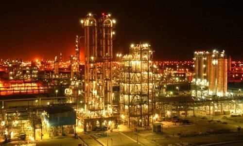 روایت ۴ دهه ترقی در صنعت نفت و پتروشیمی | پایین دست صنعت نفت ایران چگونه به اینجا رسید؟
