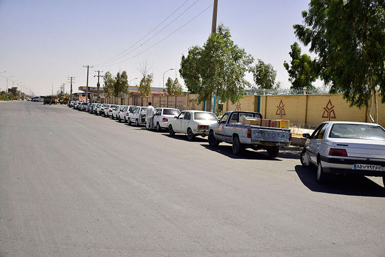 دلیل صفهای طولانی در پمپ بنزین های بوشهر | دستگاه قضایی ورود کرد