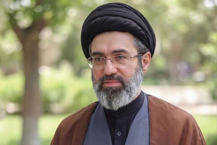عملکرد قدرتمند رهبر سوم انقلاب در چهار ماهه اخیر به روایت کارشناس بیبیسی