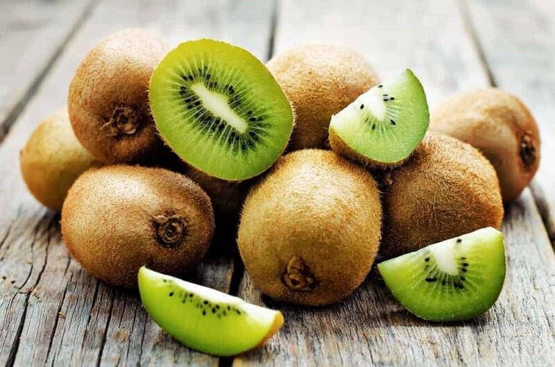 هشدار؛ این افراد در خوردن کیوی احتیاط کنند