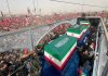 ببینید | اقدام جالب توجه کودک عراقی در بدرقه پیکر رهبر شهید ببینید | اقدام جالب توجه کودک عراقی در بدرقه پیکر رهبر شهید