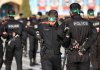لحظه خلع سلاح گروگانیگر خیابان ولیعصر توسط پلیس نوپو + فیلم |‌ فردی یک زن را به گروگان گرفته بود
