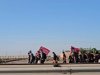 حرکت پر حجم زائران با پای پیاده به سمت چذابه حرکت پر حجم زائران با پای پیاده به سمت چذابه