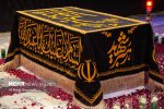 حضور نابینایان در حرم رضوی و زیارت رهبر شهید