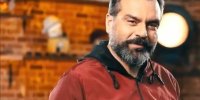 ببینید | اشک‌های شهرام قائدی به یاد مادر مرحومش