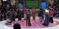 ببینید | پوشیدن دامن توسط آقایان وسط برنامه شبکه ۳!