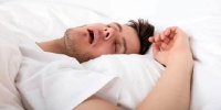 هشدار به کسانی که با دهان باز می خوابند