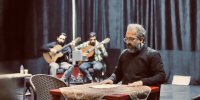 بابک صحرایی، نمایش «مرگ با طعم نسکافه» را روی صحنه می‌برد