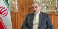 عکس قدیمی از جوانیِ ولایتی در کنار رهبر انقلاب