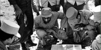 شب پرحادثه و حیاتی در زندگی رهبر انقلاب /شهید چمران آمد پشت در اتاق من و محکم می‌زد که فلانی بلند شو...