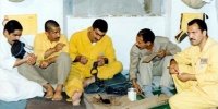 یک مسابقه متفاوت در اسارتگاه بعثی‌ها/ برای فوتبال از گونی به جای توپ استفاده می‌کردیم