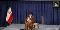 عکسی از واکنش رهبر انقلاب به گلایه های متفاوت یک دختر خردسال از ایشان